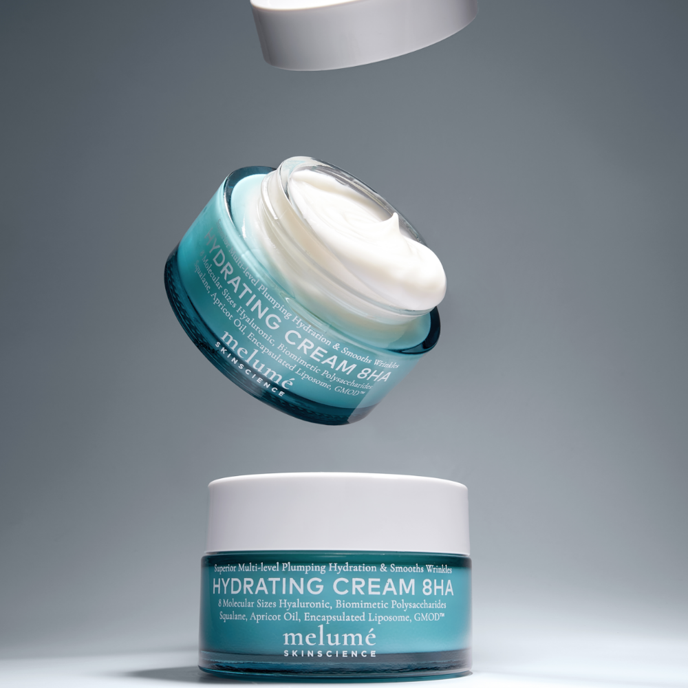 image mood floating hydrating cream 8HA in different steps mid air