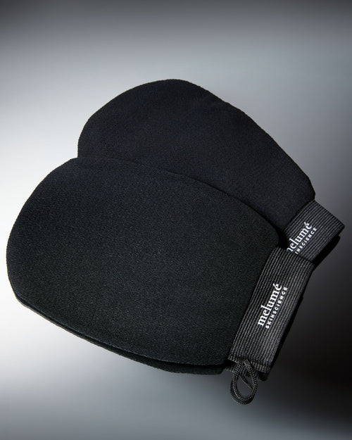 Bild 1 in Galerieansicht laden. Black body gloves with a rayon photographed on a dark gray to black gradient background.