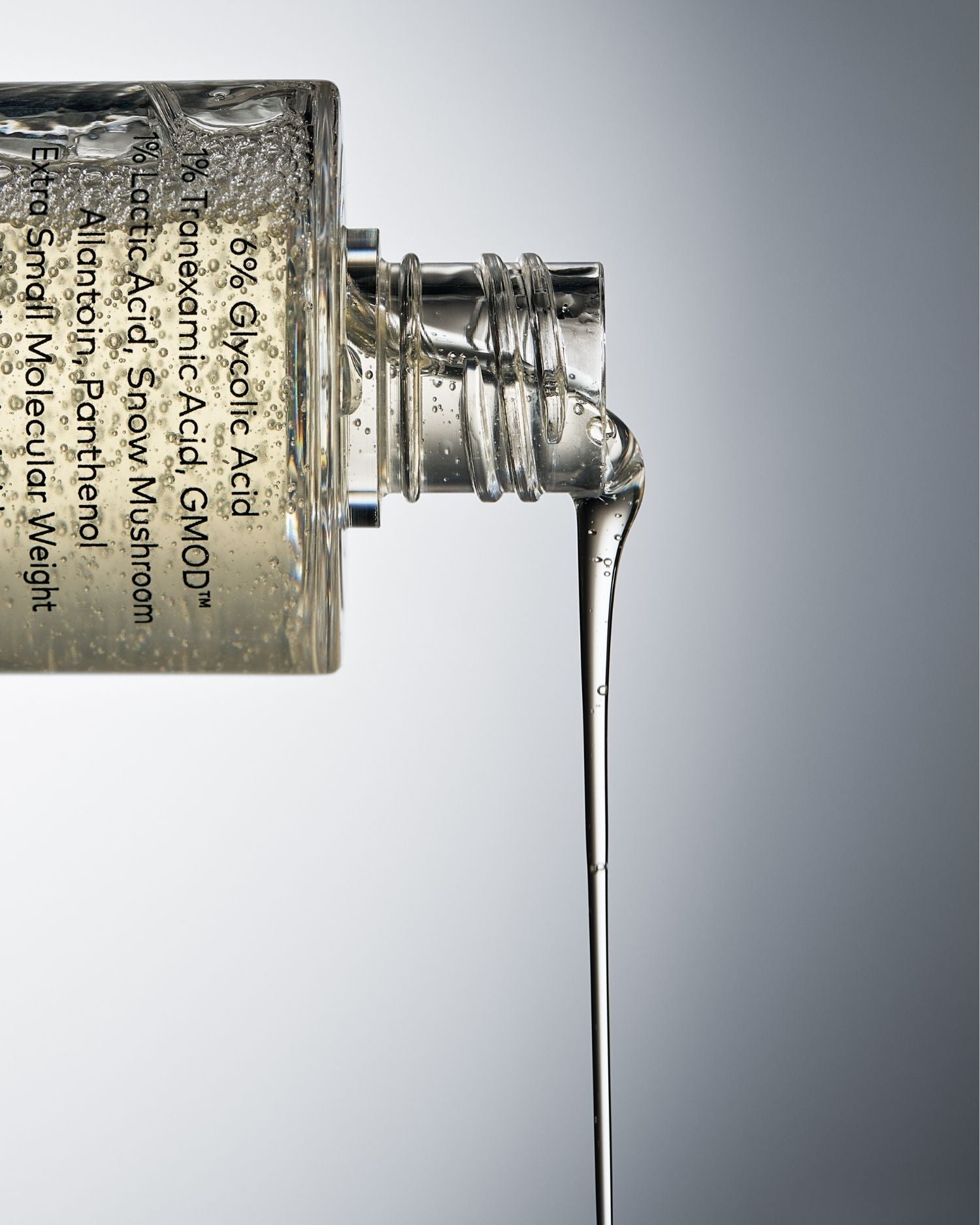 Daily Hydra Lock Resurface Essence